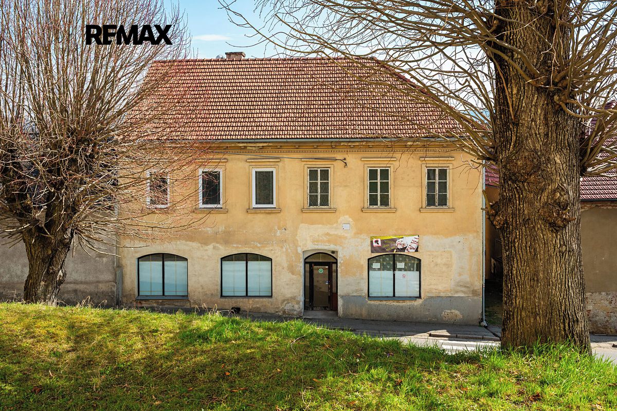 Prodej rodinného domu 420 m², pozemek 407 m²